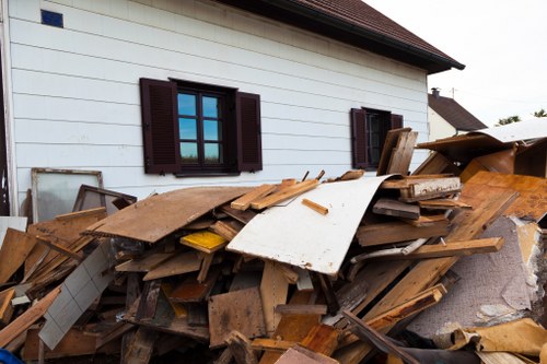 Eco-friendly disposal methods during home clearance